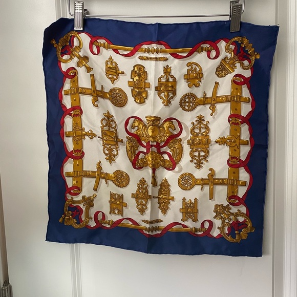 Vintage hermes scarf - Picture 2 of 9